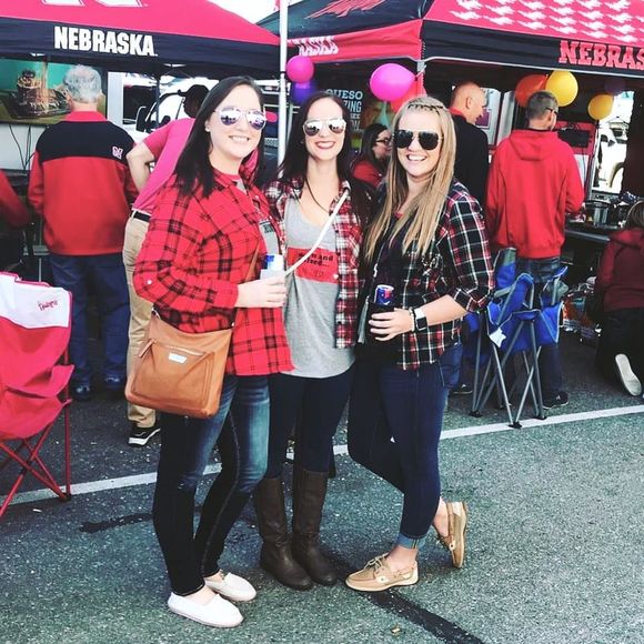 Meet your Posher, Erin - Picture 1 of 1